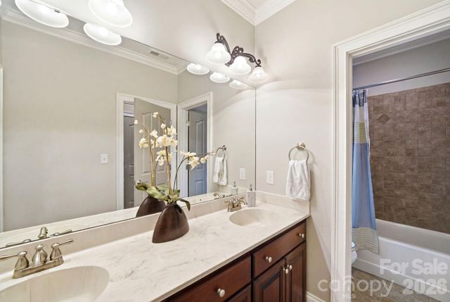 7592 Cottonwood Drive, Denver, NC 28037
