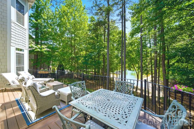 7592 Cottonwood Drive, Denver, NC 28037