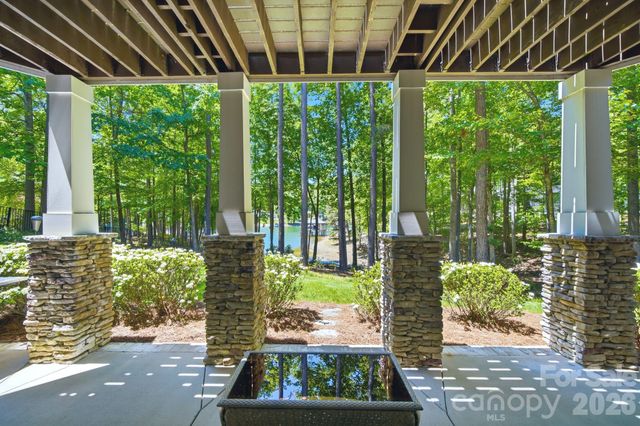 7592 Cottonwood Drive, Denver, NC 28037
