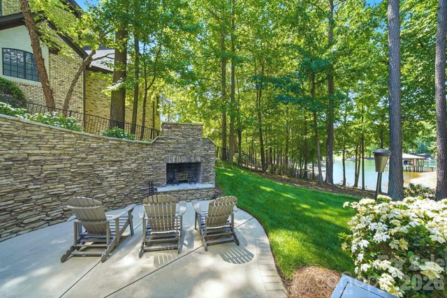 7592 Cottonwood Drive, Denver, NC 28037