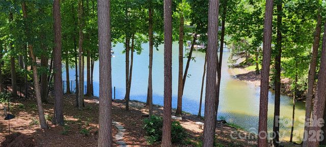 7592 Cottonwood Drive, Denver, NC 28037
