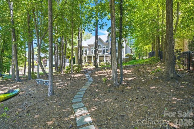 7592 Cottonwood Drive, Denver, NC 28037