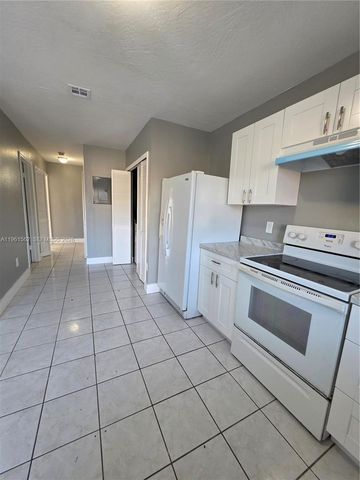 28156 SW 142nd Ct, Homestead, FL 33033