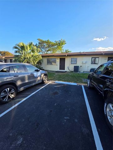 28156 SW 142nd Ct, Homestead, FL 33033