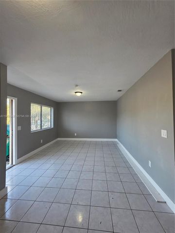 28156 SW 142nd Ct, Homestead, FL 33033