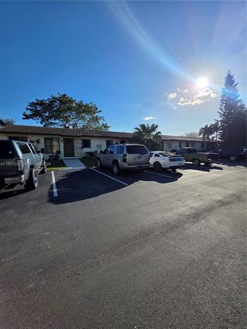 28156 SW 142nd Ct, Homestead, FL 33033