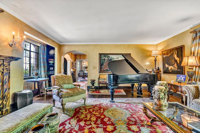 2412 Robin Hood RD, Roanoke, VA 24014