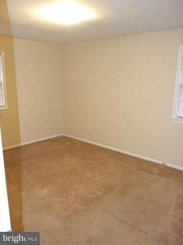 8116 CARROLLTON PKWY, Hyattsville, MD 20784