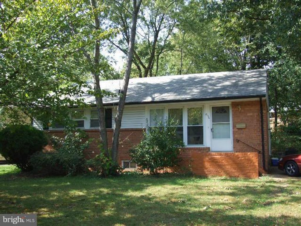 8116 CARROLLTON PKWY, Hyattsville, MD 20784