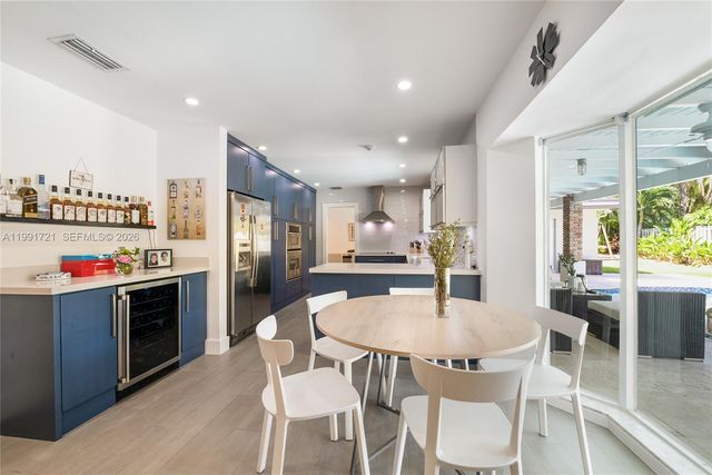 10330 SW 71st Ave, Pinecrest, FL 33156