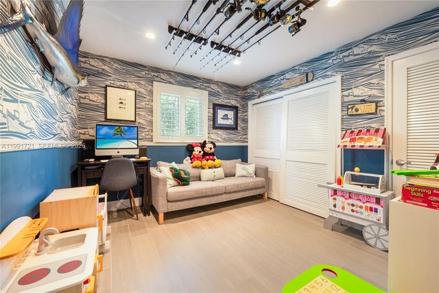 10330 SW 71st Ave, Pinecrest, FL 33156