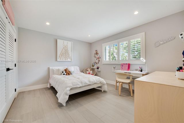 10330 SW 71st Ave, Pinecrest, FL 33156