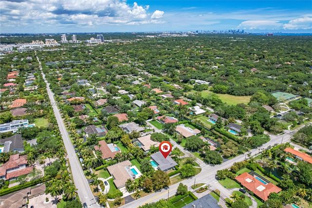 10330 SW 71st Ave, Pinecrest, FL 33156