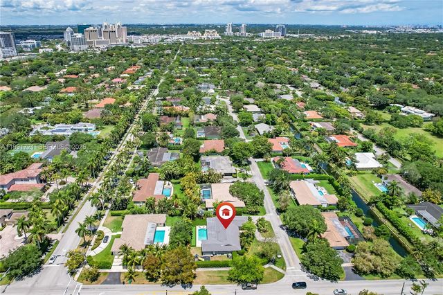 10330 SW 71st Ave, Pinecrest, FL 33156