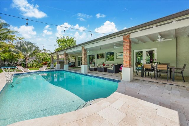 10330 SW 71st Ave, Pinecrest, FL 33156