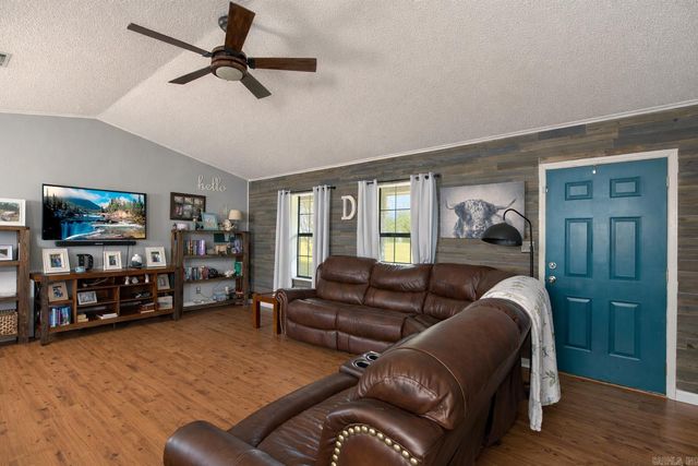6820 Sunset Road, White Hall, AR 71602