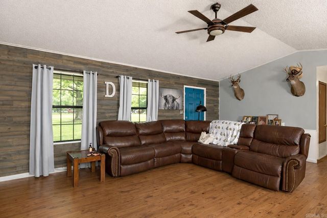 6820 Sunset Road, White Hall, AR 71602