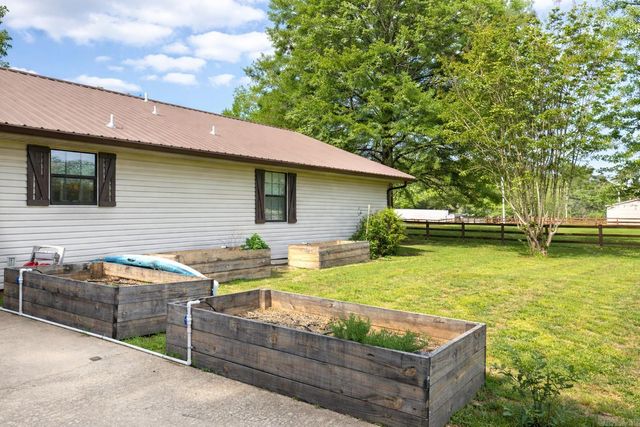 6820 Sunset Road, White Hall, AR 71602