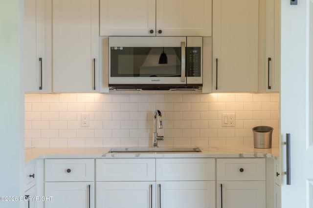 830 Linstrang Way, Homer, AK 99603