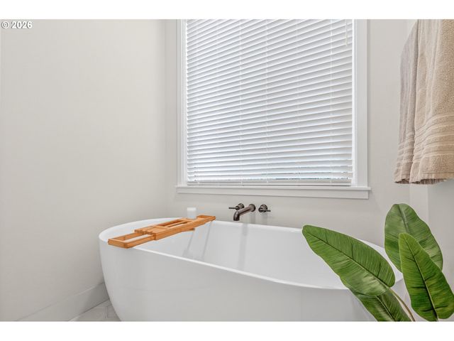 12311 Ne 57TH Ave, Vancouver, WA 98686