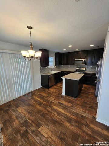 9639 Pleasanton cove, San Antonio, TX 78221