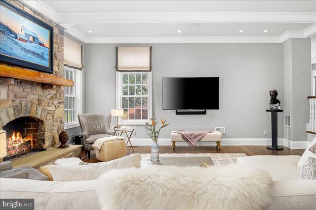 6145 GREENHILL RD, New Hope, PA 18938