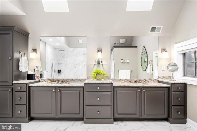 6145 GREENHILL RD, New Hope, PA 18938