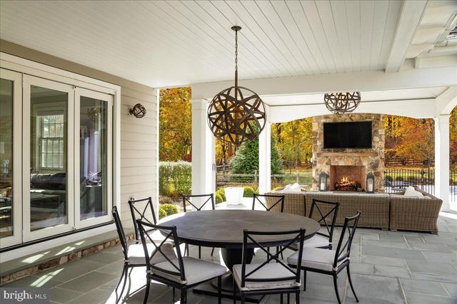 6145 GREENHILL RD, New Hope, PA 18938