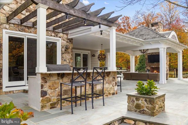 6145 GREENHILL RD, New Hope, PA 18938