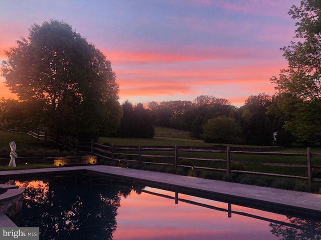 6145 GREENHILL RD, New Hope, PA 18938