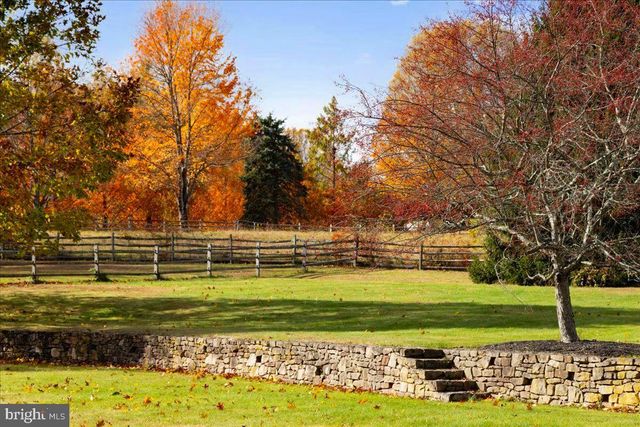 6145 GREENHILL RD, New Hope, PA 18938