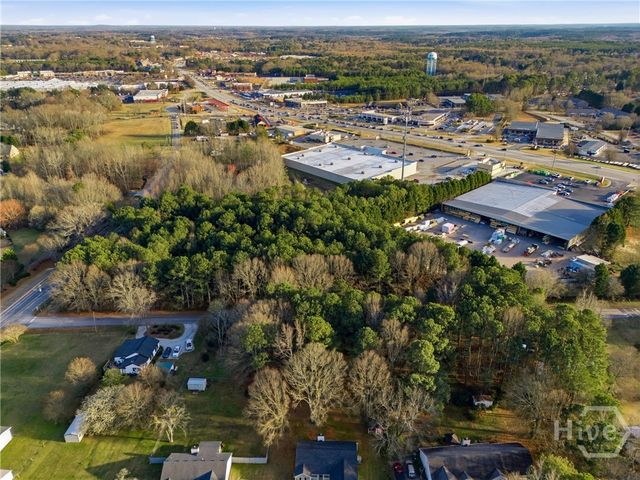 3825 Oak Grove Rd, Loganville, GA 30052