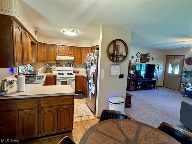 4644 Spencer Circle S, Geneva, OH 44041