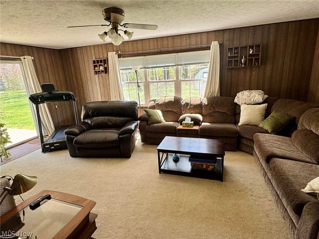 4644 Spencer Circle S, Geneva, OH 44041