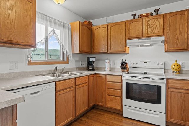 38 Dessa Rain Drive, Reedsburg, WI 53959