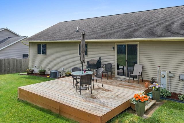 38 Dessa Rain Drive, Reedsburg, WI 53959