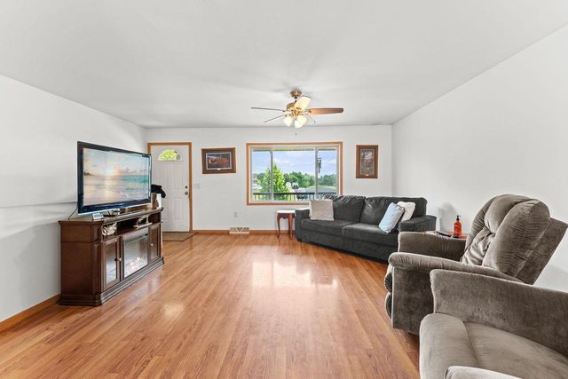 38 Dessa Rain Drive, Reedsburg, WI 53959