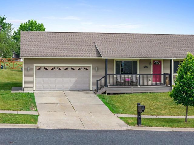 38 Dessa Rain Drive, Reedsburg, WI 53959