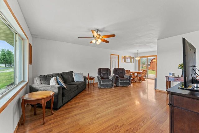 38 Dessa Rain Drive, Reedsburg, WI 53959