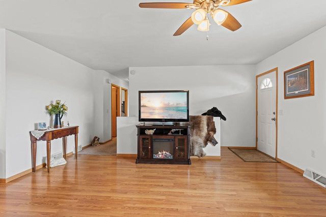 38 Dessa Rain Drive, Reedsburg, WI 53959