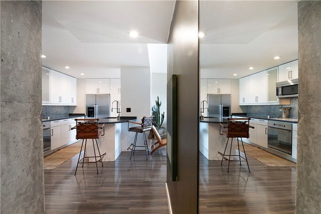 1155 N La Cienega Boulevard 711, West Hollywood, CA 90069