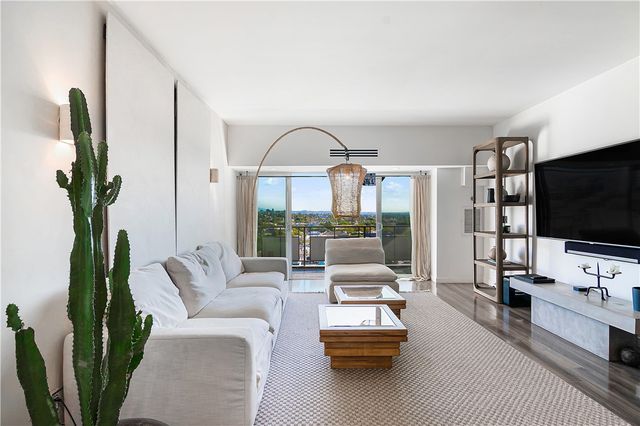 1155 N La Cienega Boulevard 711, West Hollywood, CA 90069