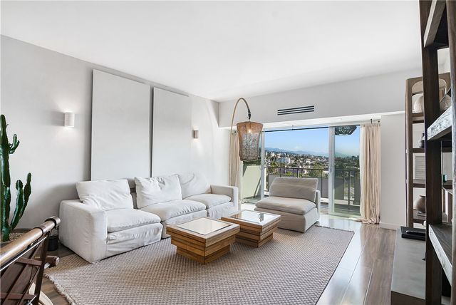 1155 N La Cienega Boulevard 711, West Hollywood, CA 90069