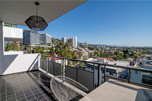 1155 N La Cienega Boulevard 711, West Hollywood, CA 90069