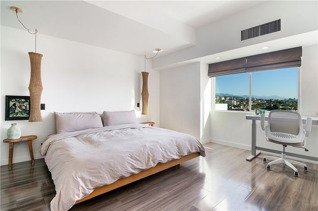 1155 N La Cienega Boulevard 711, West Hollywood, CA 90069