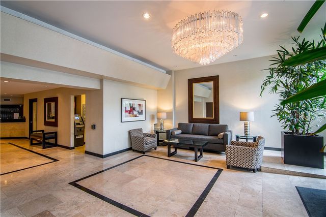 1155 N La Cienega Boulevard 711, West Hollywood, CA 90069