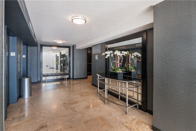 1155 N La Cienega Boulevard 711, West Hollywood, CA 90069