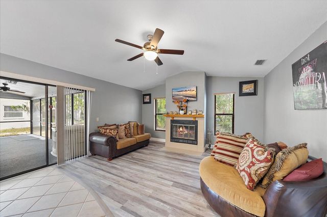 2185 CORK OAK STREET E, Sarasota, FL 34232