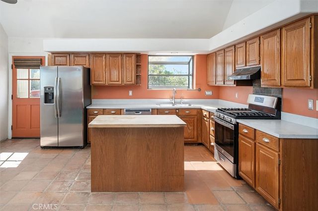 30407 106th Street E, Juniper Hills, CA 93543