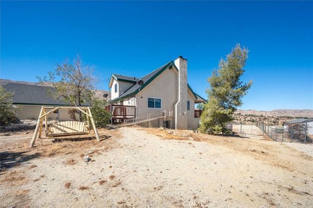 30407 106th Street E, Juniper Hills, CA 93543